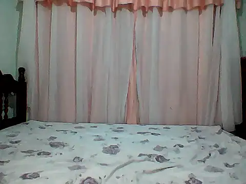 HotGiirl2025 online show from January 8, 2026, 4:15 am