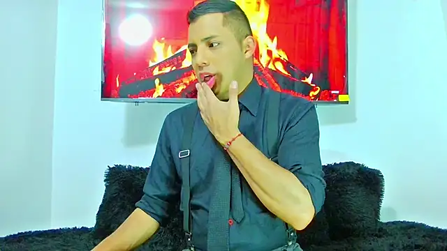 Snapshot of Mike_Fetiche chatting on November 14, 2025, 3:16 am Mike Fetiche online show from November 14, 2025, 3:16 am