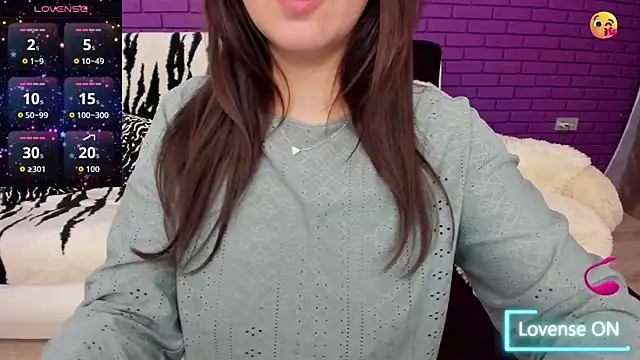 Snapshot of GlowMimi chatting on December 4, 2025, 10:51 pm GlowMimi online show from December 4, 2025, 10:51 pm