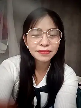 Bamboo-niee123 online show from December 17, 2025, 2:23 pm