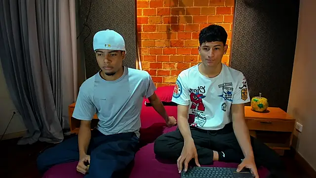 Snapshot of Jack_and_Joes chatting on October 29, 2025, 3:31 am Jack and Joes online show from October 29, 2025, 3:31 am