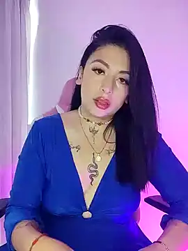 IsoldeX online show from November 4, 2025, 2:16 pm