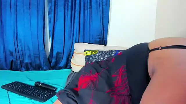 ThickLeeyanaXX online show from April 16, 2026, 1:17 am