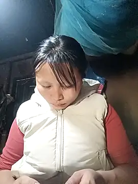 yoyo-mi online show from November 15, 2025, 2:53 am