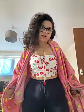 Snapshot of Sexy_MamacitaX chatting on October 29, 2025, 10:06 am Sexy MamacitaX online show from October 29, 2025, 10:06 am