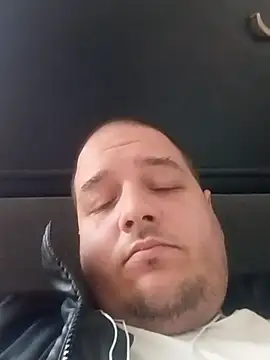 Snapshot of botlikroli chatting on March 3, 2026, 2:12 pm botlikroli online show from March 3, 2026, 2:12 pm