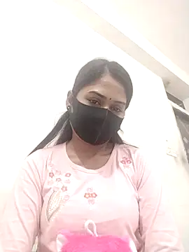 Green LaDY66 online show from November 30, 2025, 7:01 am