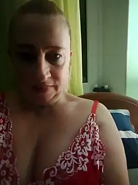 Snapshot of Esenia505 chatting on October 30, 2025, 1:18 am Esenia505 online show from October 30, 2025, 1:18 am