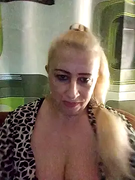 Esenia505 online show from November 28, 2025, 10:07 am