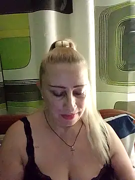 Esenia505 online show from December 20, 2025, 1:56 am