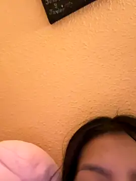 angelaalovee online show from November 5, 2025, 11:38 pm