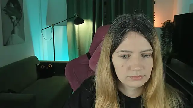 AleksaLaurent online show from November 13, 2025, 2:32 am