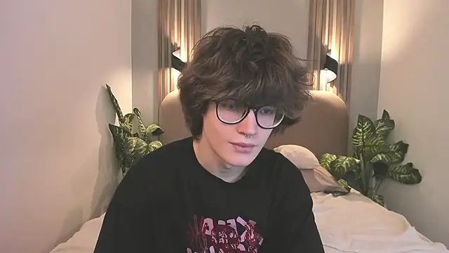 Syndy Dels online show from February 18, 2026, 10:55 am