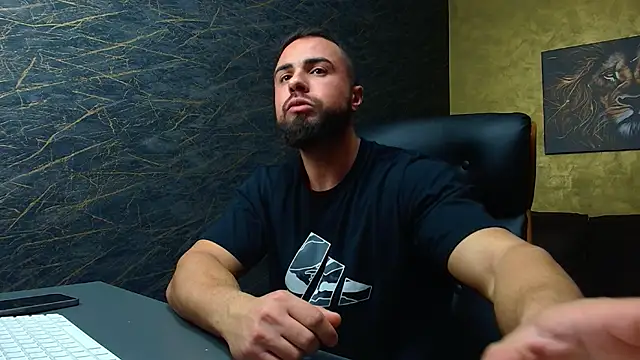 HayesWood online show from November 10, 2025, 5:39 am