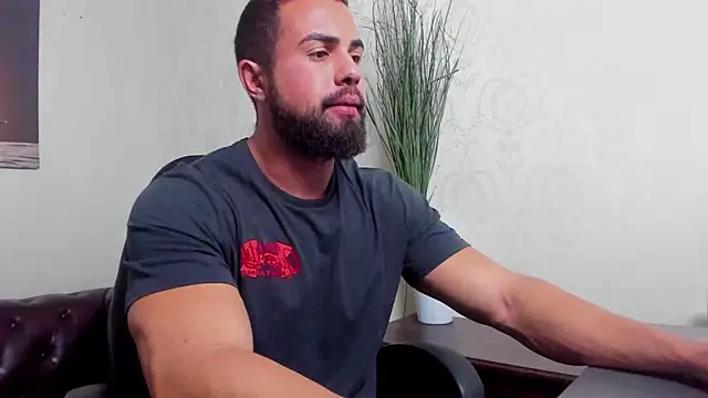 HayesWood online show from November 23, 2025, 5:29 am