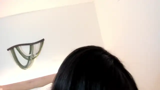 Snapshot of Julietta01 chatting on November 12, 2025, 7:46 pm Julietta01 online show from November 12, 2025, 7:46 pm