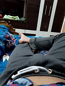 aksahoo2525 online show from November 11, 2025, 5:46 pm