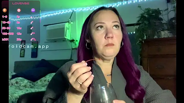 Snapshot of kristallic chatting on February 20, 2026, 12:27 pm kristallic online show from February 20, 2026, 12:27 pm