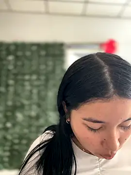 Vickybon online show from November 19, 2025, 7:25 pm