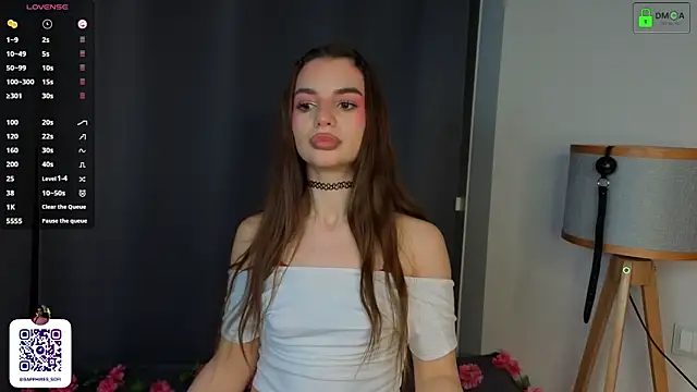 LauraHansil online show from February 26, 2026, 7:13 pm