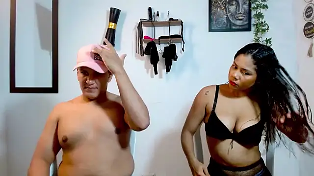 Mia sexylatin online show from February 2, 2026, 11:25 pm