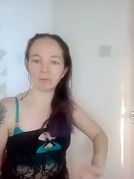 DeepestFantisy x online show from November 15, 2025, 2:02 pm