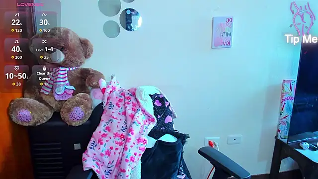 Emma boo online show from March 12, 2026, 5:19 pm