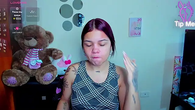 Emma boo online show from April 4, 2026, 4:48 pm