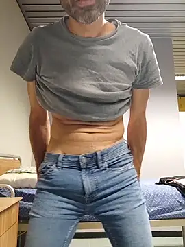 panco pillo online show from November 18, 2025, 8:35 pm