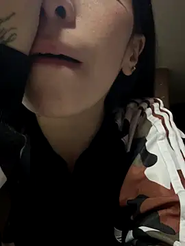 Moon And Sunn online show from December 4, 2025, 2:21 am