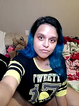 Snapshot of aye_tinakopixx chatting on November 14, 2025, 12:42 am aye tinakopixx online show from November 14, 2025, 12:42 am