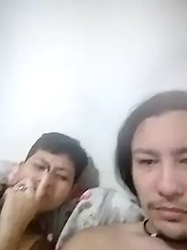 Iasmimbuttercup online show from November 6, 2025, 3:29 am