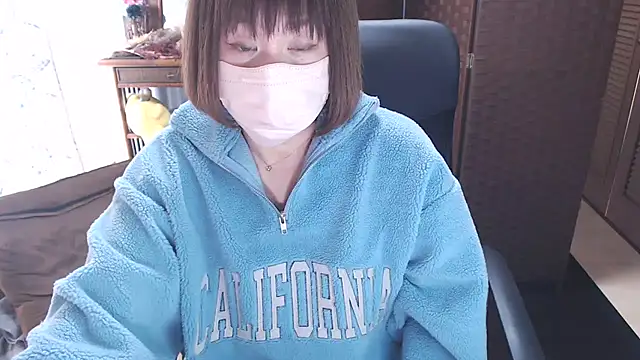 YUNONNON online show from January 10, 2026, 1:07 am