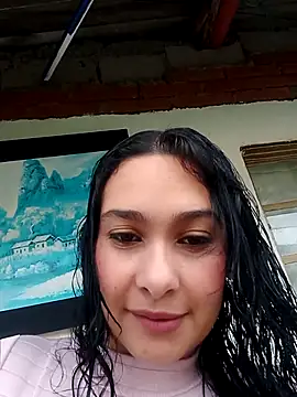 Snapshot of Isa-Giraldo chatting on October 31, 2025, 12:28 pm Isa-Giraldo online show from October 31, 2025, 12:28 pm