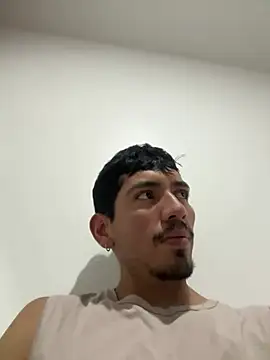 Snapshot of Harry69melon chatting on February 18, 2026, 8:38 pm Harry69melon online show from February 18, 2026, 8:38 pm