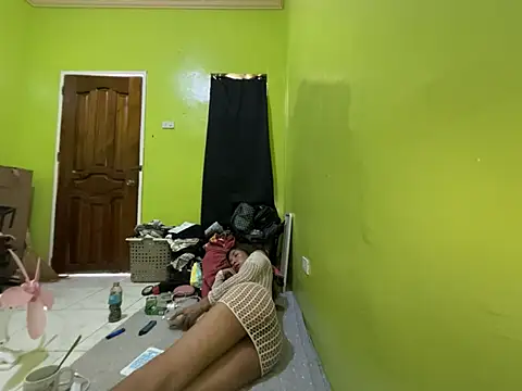 kittyhugecock online show from March 3, 2026, 4:51 am