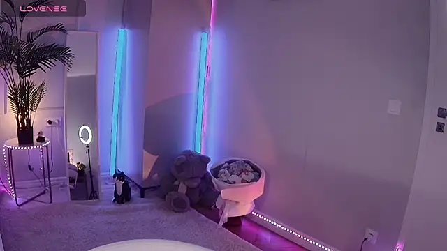 Snapshot of Alice_Bloome chatting on October 30, 2025, 6:26 am Alice Bloome online show from October 30, 2025, 6:26 am