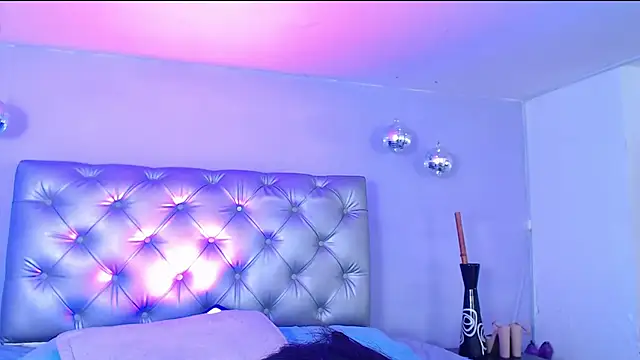 SilvanyMontana online show from January 16, 2026, 3:32 am