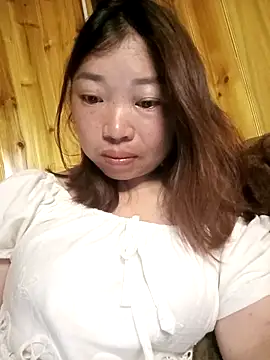 julybe online show from May 18, 2026, 3:29 pm