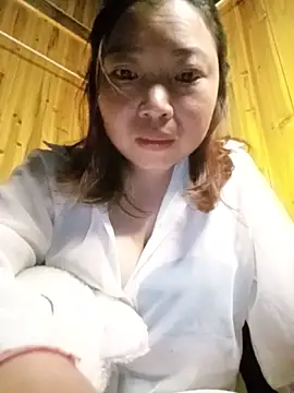 julybe online show from May 25, 2026, 2:56 pm