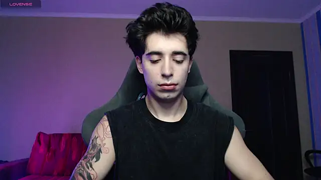 Yofukashii online show from December 22, 2025, 5:15 am