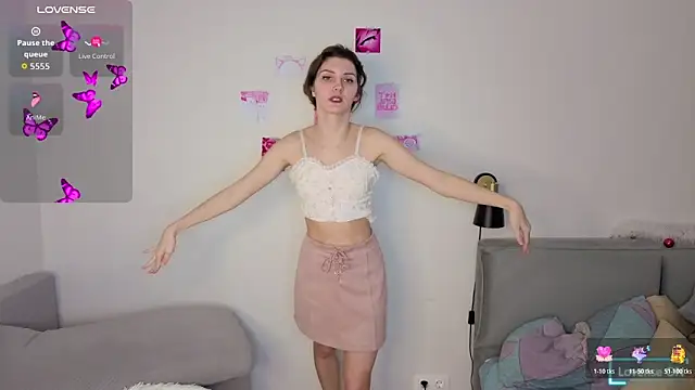 LauraYoungg online show from March 20, 2026, 10:03 pm