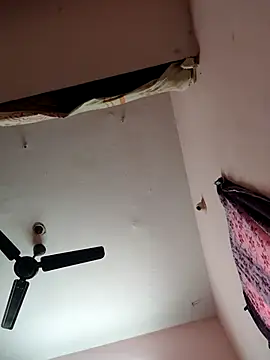 pujapujarrrr online show from November 23, 2025, 5:51 am