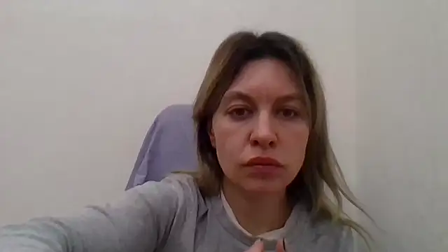 Snapshot of Little_Milf_5 chatting on November 13, 2025, 7:24 pm Little Milf 5 online show from November 13, 2025, 7:24 pm