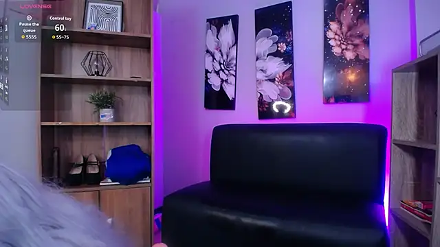 roseefancy19 online show from November 11, 2025, 11:32 am