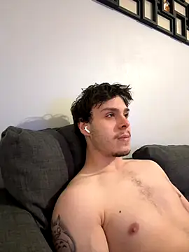 Hostkind online show from November 2, 2025, 5:48 pm