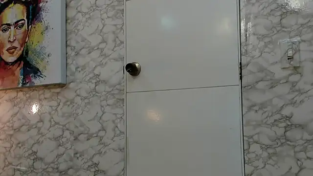 DIRTY MIIA  online show from December 16, 2025, 12:21 pm