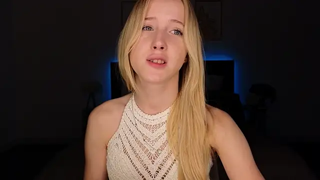 Snapshot of adele_armass chatting on July 17, 2026, 8:57 pm adele armass online show from July 17, 2026, 8:57 pm