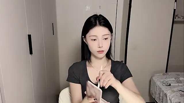 yuyu-33 online show from May 22, 2026, 2:12 pm