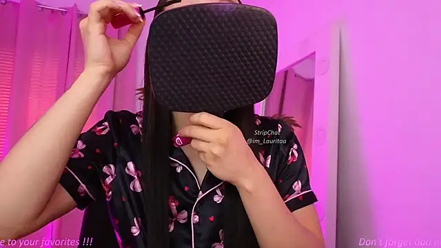 BabyLauritaa online show from April 3, 2026, 7:01 pm